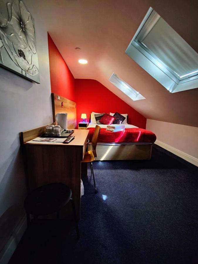 Wellesley Hotel Ilford Kültér fotó